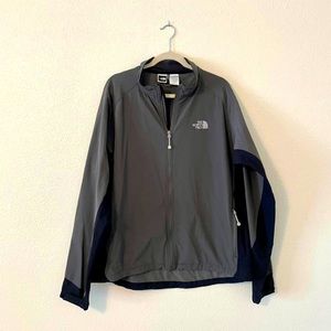 Mens grey North Face jacket size XXL. Good condition!